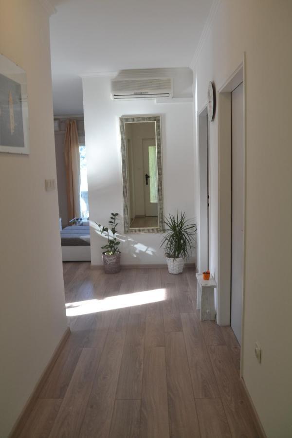 Family Friendly Apartments With A Swimming Pool Supetarska Draga - Donja, Rab - 2019 Buitenkant foto