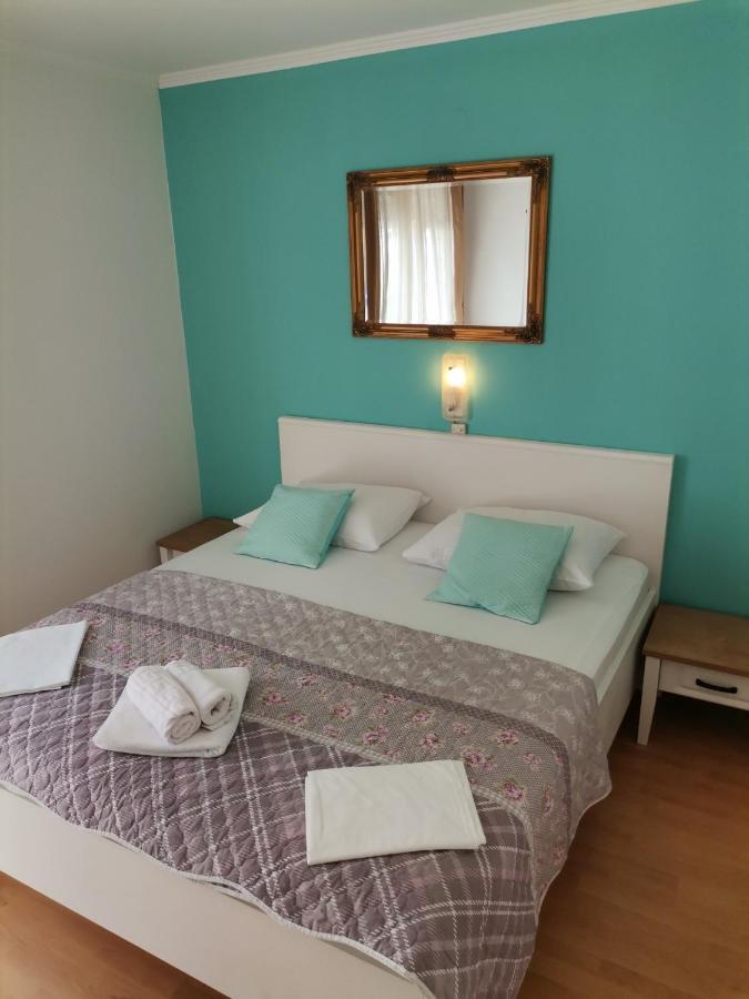 Family Friendly Apartments With A Swimming Pool Supetarska Draga - Donja, Rab - 2019 Buitenkant foto