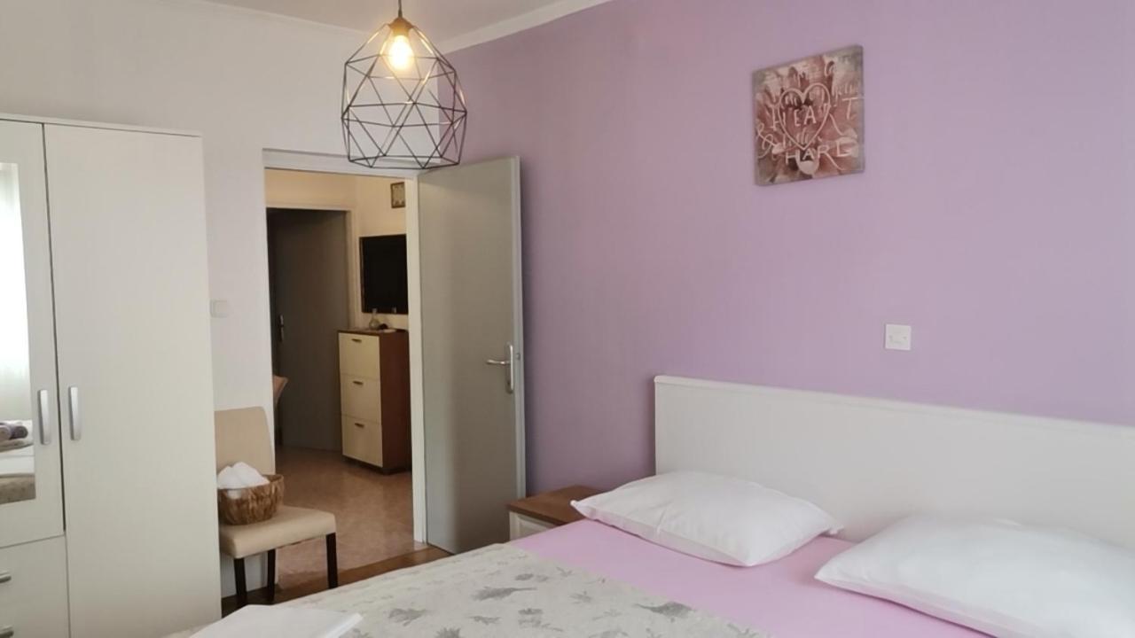Family Friendly Apartments With A Swimming Pool Supetarska Draga - Donja, Rab - 2019 Kamer foto