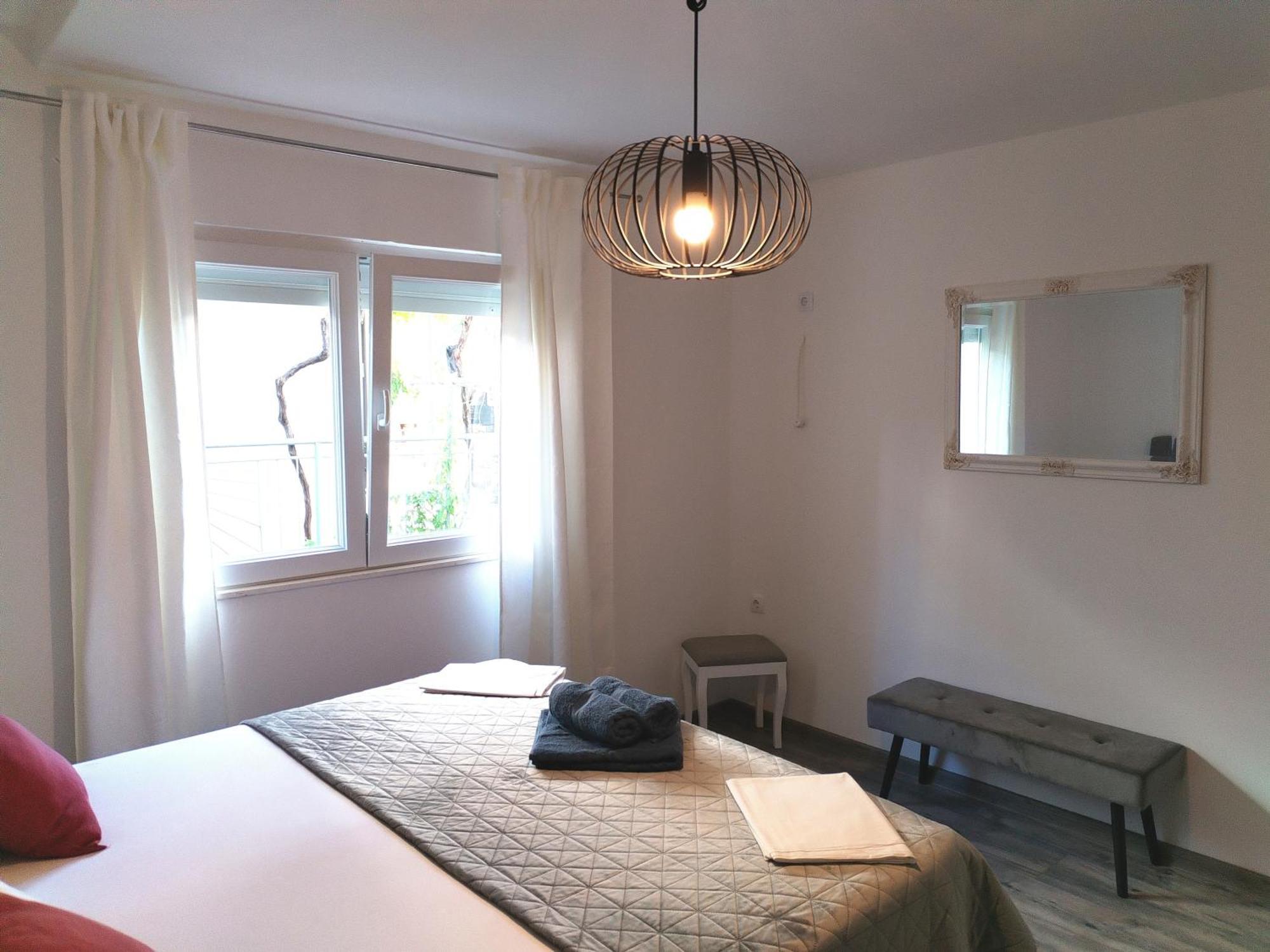 Family Friendly Apartments With A Swimming Pool Supetarska Draga - Donja, Rab - 2019 Kamer foto